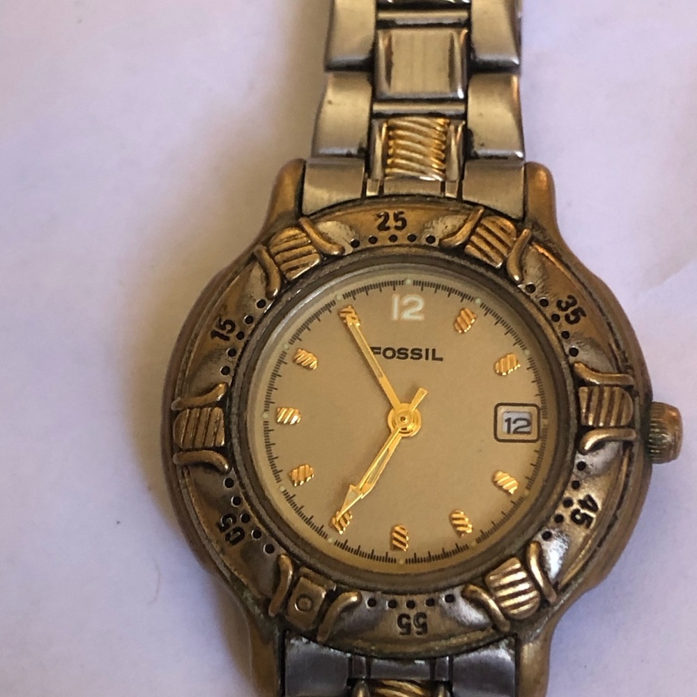 Fossil Watch Good Working Condition - image 4